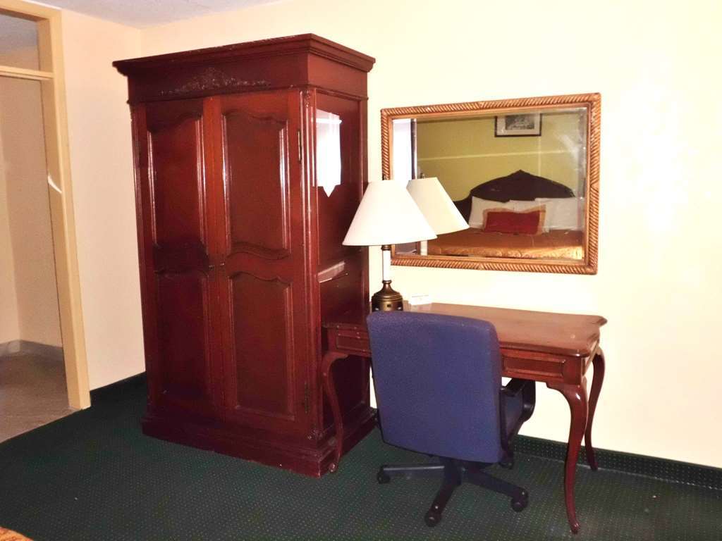 America'S Best Inn & Suites-Lakeland Room photo